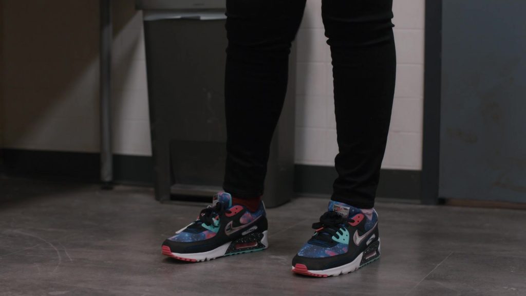 Nike Air Max 90 Galaxy Supernova Sneakers of Adrienne C. Moore as Kelly Duff in Pretty Hard Cases S01E04 “Feathers” (2021) (Image 2)