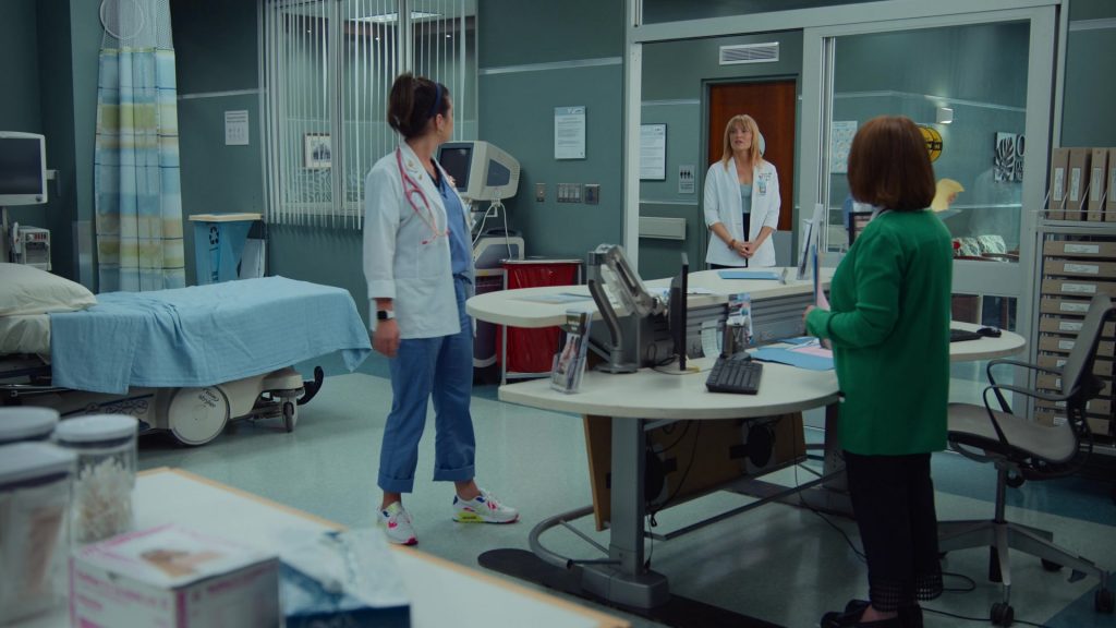 Nike Air Max 90 Shoes of Peyton Elizabeth Lee in Doogie Kameāloha, M.D. S02E01 “A Hui Huo (Until We Meet Again)” (2023) (Image 1)