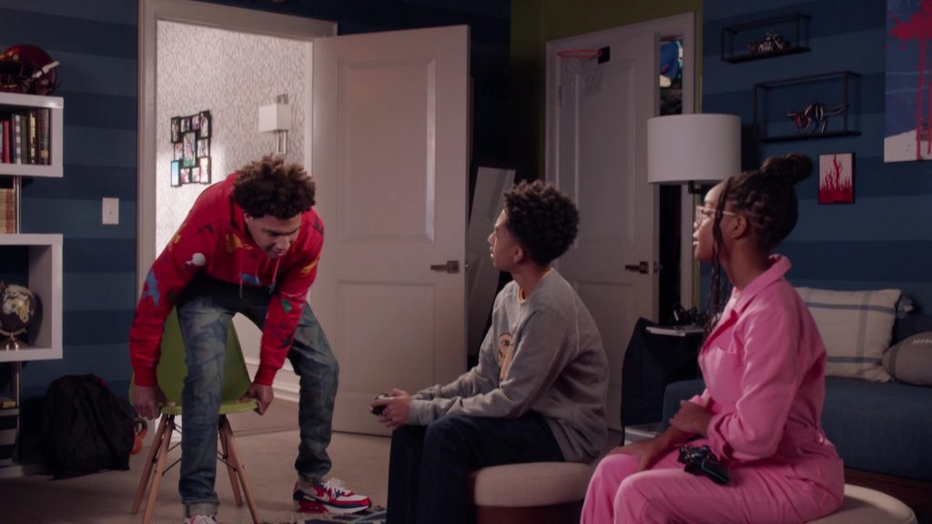 Nike Air Max 90 Sneakers of Marcus Scribner as Andre Johnson, Jr. in Black-ish S07E17 “Move-In Ready” (2021) (Image 1)