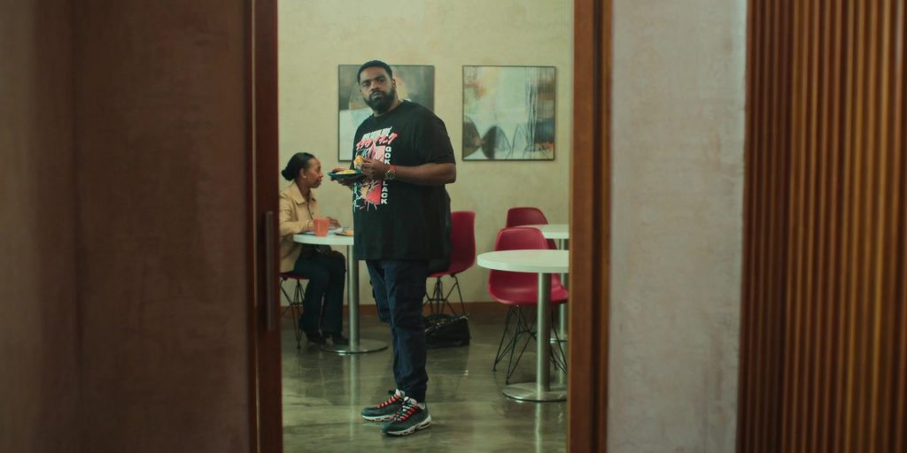 Nike Air Max 95 Sneakers of Ron Funches as Howard in Loot S01E09 “Cahoga Lake” (2022) (Image 1)