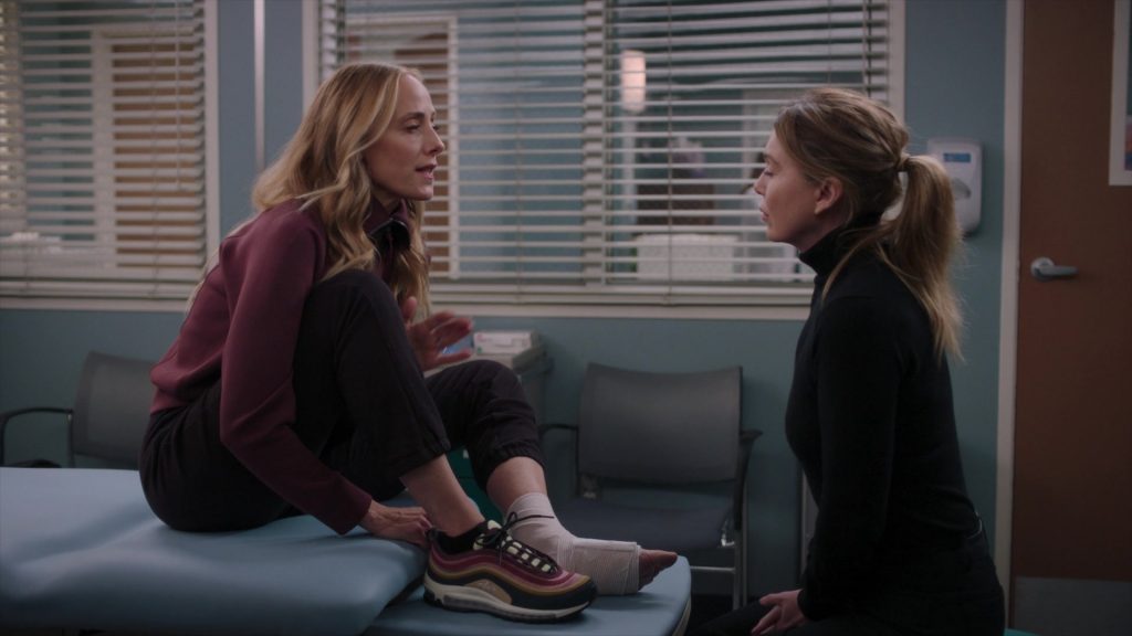 Nike Air Max 97 Shoes in Grey's Anatomy S20E03 “Walk on the Ocean” (2024) (Image 4)