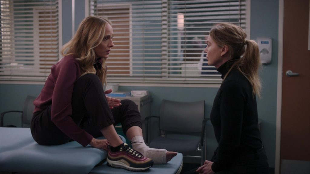 Nike Air Max 97 Shoes in Grey's Anatomy S20E03 “Walk on the Ocean” (2024) (Image 8)