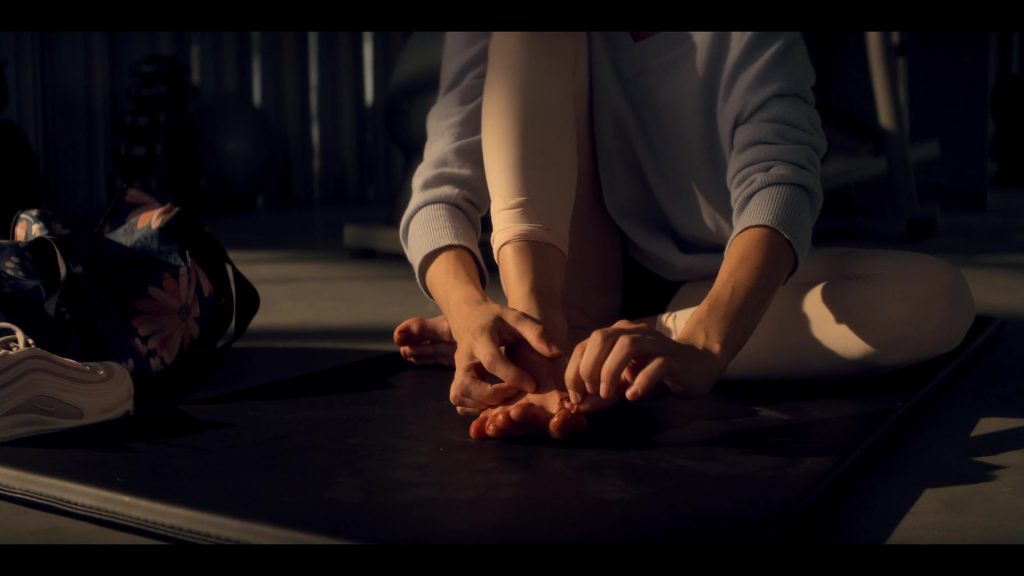 Nike Air Max 97 Women's Sneakers of Casimere Jollette as Bette Whitlaw in Tiny Pretty Things S01E01 “Corps” (2020) (Image 2)