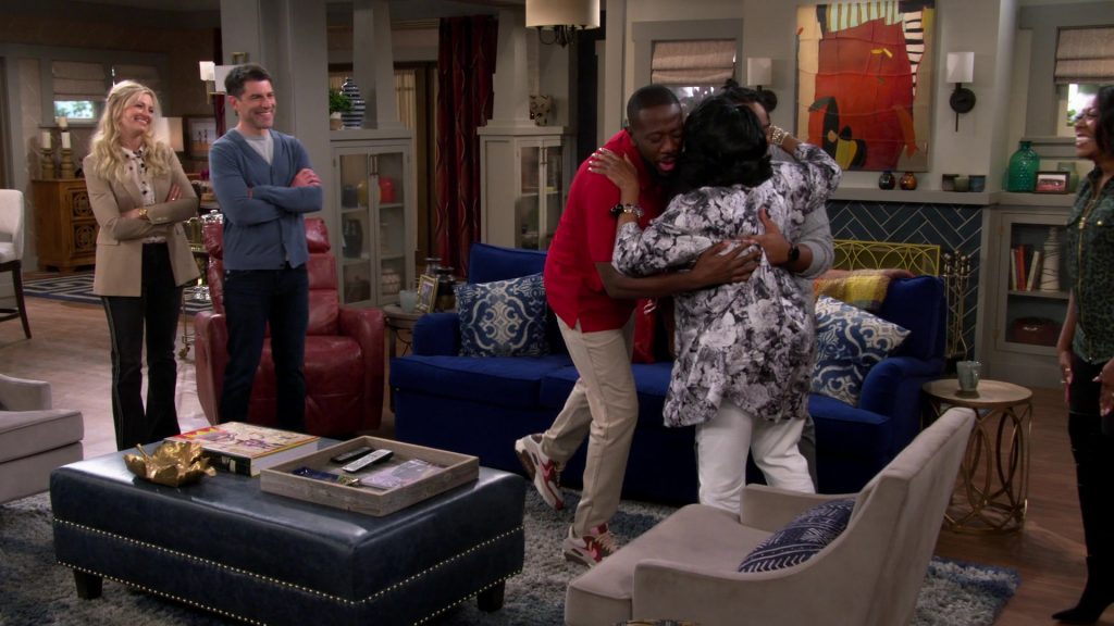 Nike Air Max Sneakers of Actor Sheaun McKinney as Malcolm in The Neighborhood S04E20 “Welcome to Mama Drama” (2022) (Image 1)
