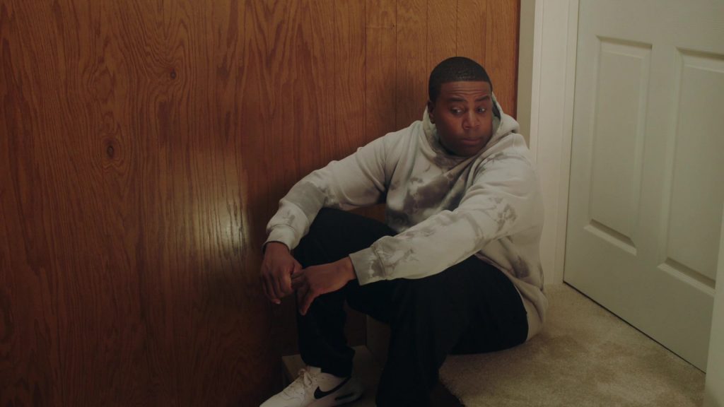 Nike Air Max Sneakers of Kenan Thompson as Kenan Williams in Kenan S02E08 “Moving Violation” (2022) (Image 1)