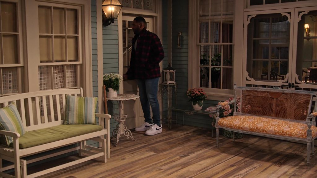 Nike Air White Sneakers Worn by Anthony Alabi as Moz McKellan in Family Reunion Season 1 Episode 12 “Remember the Dance Battle” (2020) (Image 3)