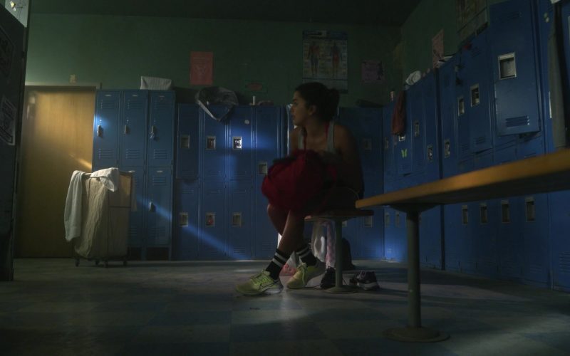 Nike Air Zoom Pegasus Women's Sneakers in Pretty Little Liars - Original Sin S01E07 “Chapter Seven - Carnival of Souls” (2022) (Image 1)