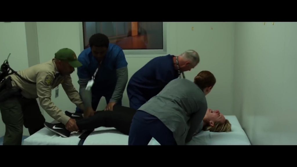 Nike Air Zoom Winflo 5 Sneakers Worn by Elisabeth Moss in The Invisible Man (2020) (Image 2)