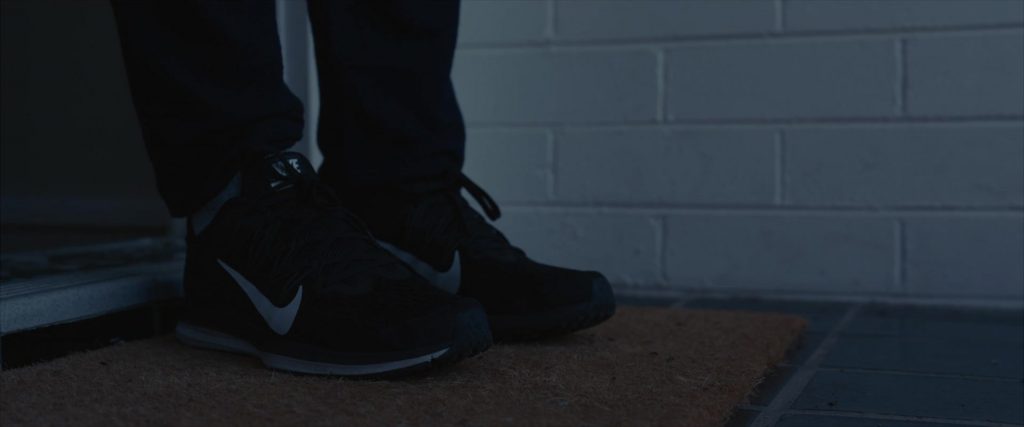 Nike Air Zoom Winflo 5 Sneakers Worn by Elisabeth Moss in The Invisible Man (2020) (Image 3)