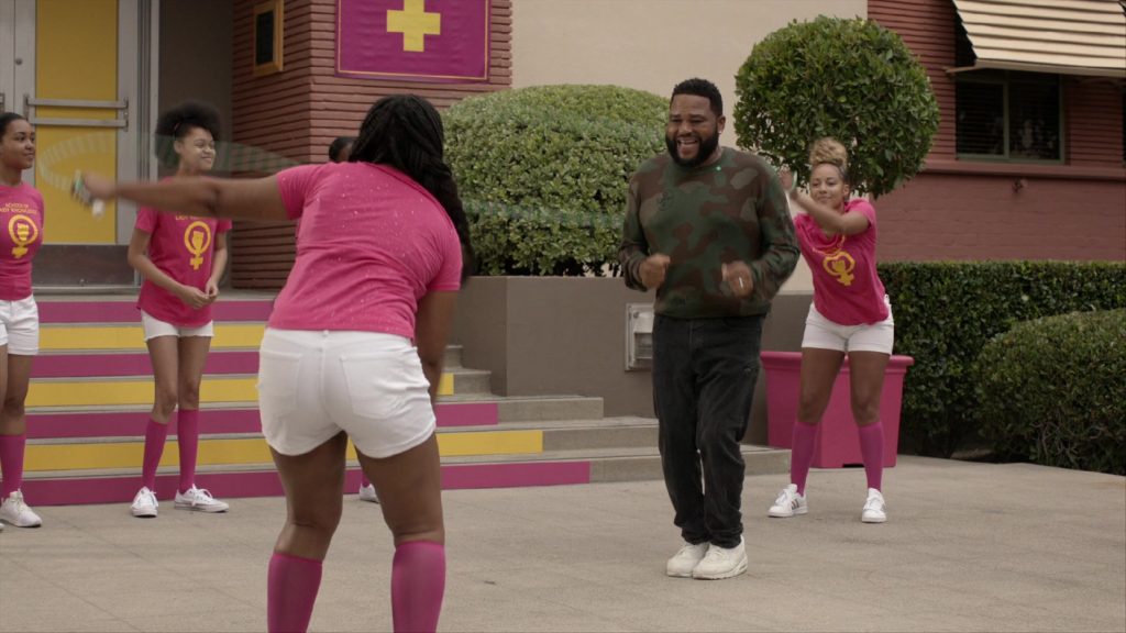 Nike All White Shoes Worn by Anthony Anderson as Andre Johnson in Black-ish Season 6, Episode 3 “Feminisn't” (2019) (Image 2)