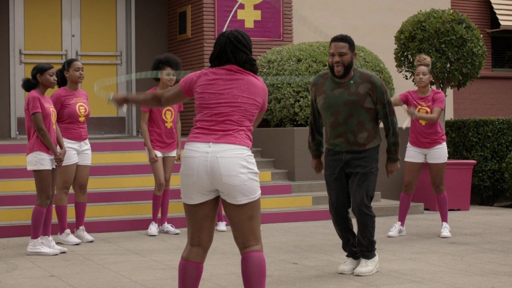 Nike All White Shoes Worn by Anthony Anderson as Andre Johnson in Black-ish Season 6, Episode 3 “Feminisn't” (2019) (Image 3)