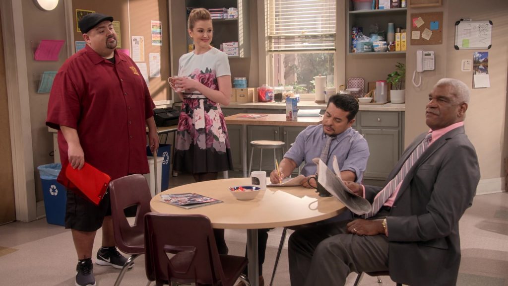 Nike Black Shoes Worn by Gabriel Iglesias in Mr. Iglesias S02E02 “Taming the Carlos” (2020) (Image 3)