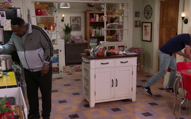 Nike Black Sneakers Worn by Max Greenfield as Dave Johnson in The Neighborhood – Season 2 Episode 1 “Welcome to the Re-Rack” (2019) (Image 1)