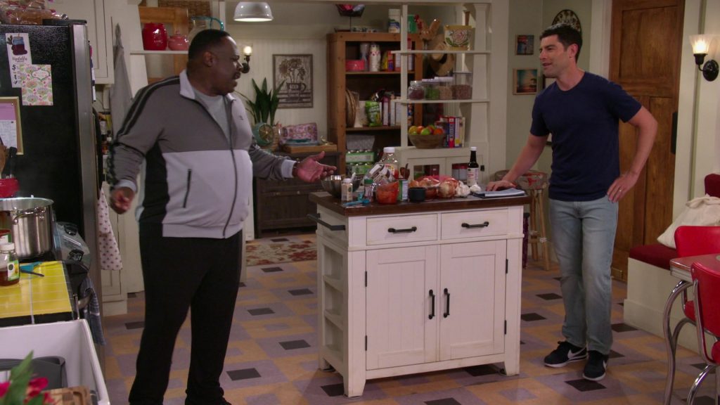 Nike Black Sneakers Worn by Max Greenfield as Dave Johnson in The Neighborhood – Season 2 Episode 1 “Welcome to the Re-Rack” (2019) (Image 2)