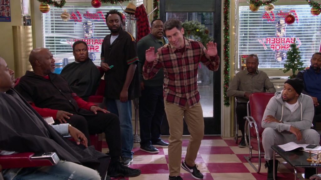 Nike Black Sneakers Worn by Max Greenfield as Dave in The Neighborhood Season 2 Episode 11 “Welcome to the Scooter” (2019) (Image 2)