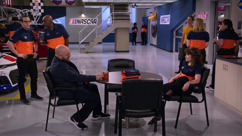 Nike Black Sneakers of Actor Kevin James as Kevin Gibson in The Crew S01E04 “You Seem Like A Perfectly Serviceable Woman” (2021) (Image 1)
