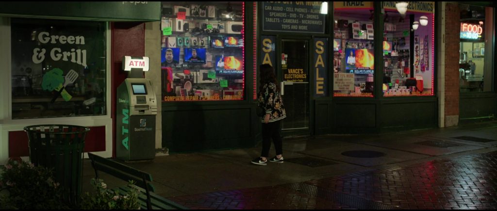 Nike Black Sneakers of Melissa McCarthy as Carol Peters in Superintelligence (2020) (Image 1)