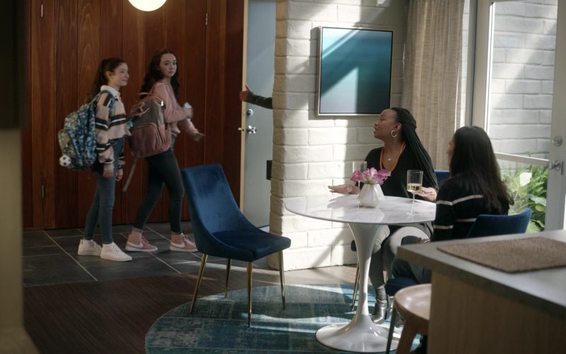 Nike Blazer Mid Dusty Peach Sneakers of Ruby Jay as Grace in The Unicorn S02E03 “It's the Thought That Counts” (2020) (Image 1)