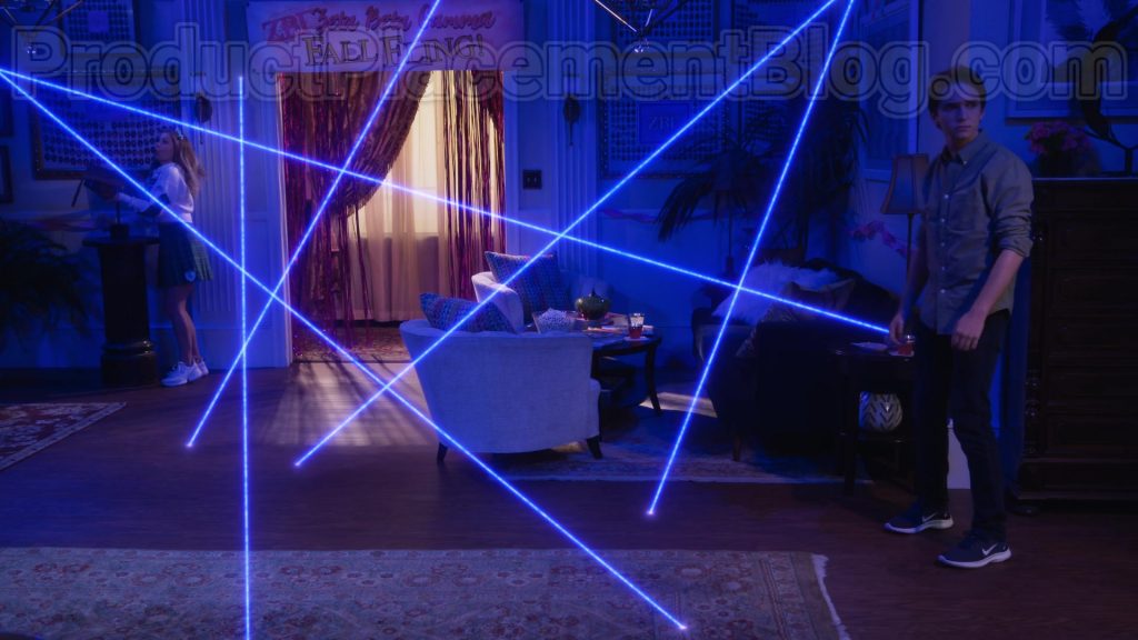 Nike Blue Sneakers Worn by Michael Campion in Fuller House S05E13 “College Tours” (2020) (Image 2)