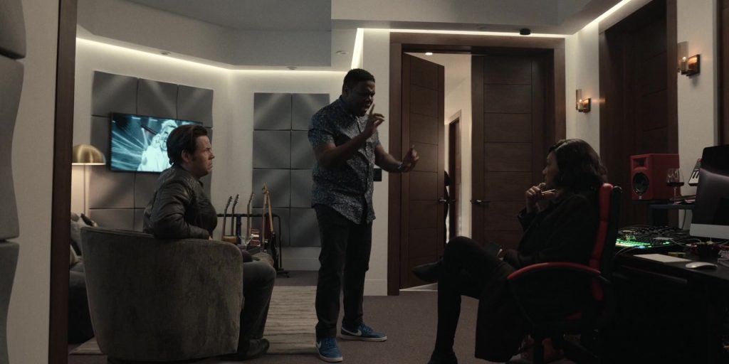 Nike Blue Sneakers Worn by Sam Richardson as Aniq in The Afterparty S01E02 “Brett” (2022) (Image 1)