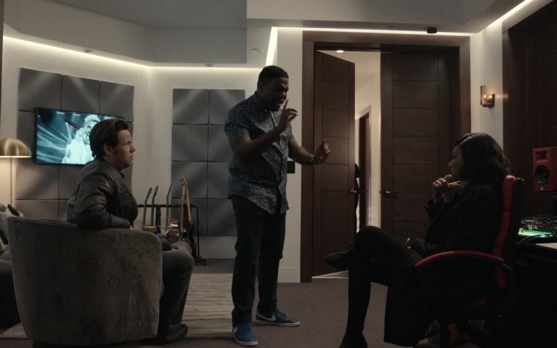 Nike Blue Sneakers Worn by Sam Richardson as Aniq in The Afterparty S01E02 “Brett” (2022) (Image 1)