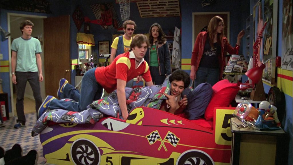 Nike Blue Sneakers of Ashton Kutcher as Michael Kelso in That '70s Show S05E21 “Trampled Under Foot” (2003) (Image 1)