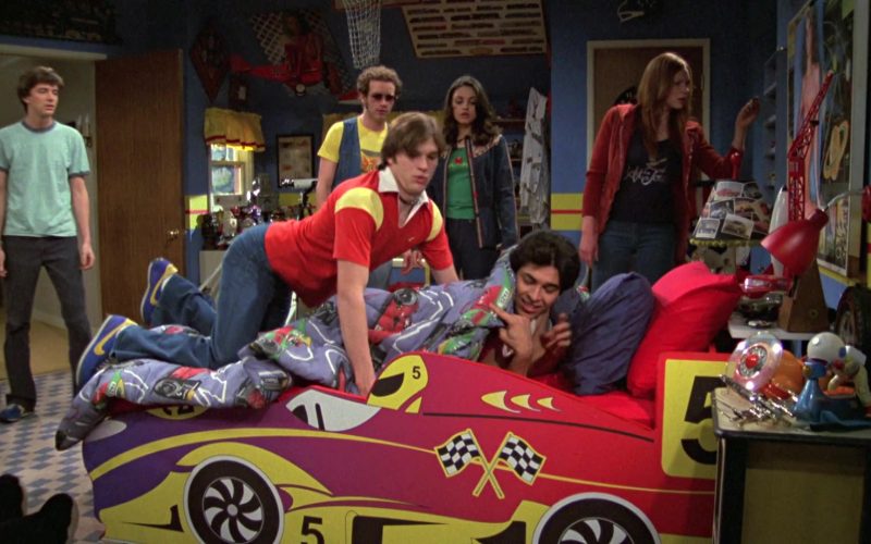 Nike Blue Sneakers of Ashton Kutcher as Michael Kelso in That '70s Show S05E21 “Trampled Under Foot” (2003) (Image 1)