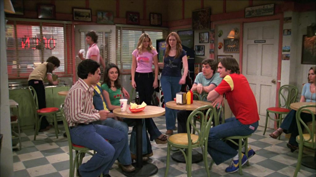 Nike Blue Sneakers of Ashton Kutcher as Michael Kelso in That '70s Show S05E21 “Trampled Under Foot” (2003) (Image 2)