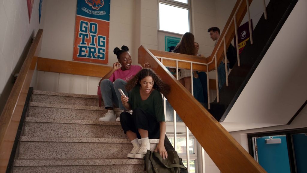 Nike, Converse Shoes in Ginny and Georgia S03E06 “At Least It Can't Get Worse” (2025) (Image 1)