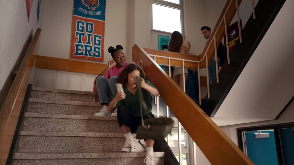 Nike, Converse Shoes in Ginny and Georgia S03E06 “At Least It Can't Get Worse” (2025) (Image 2)