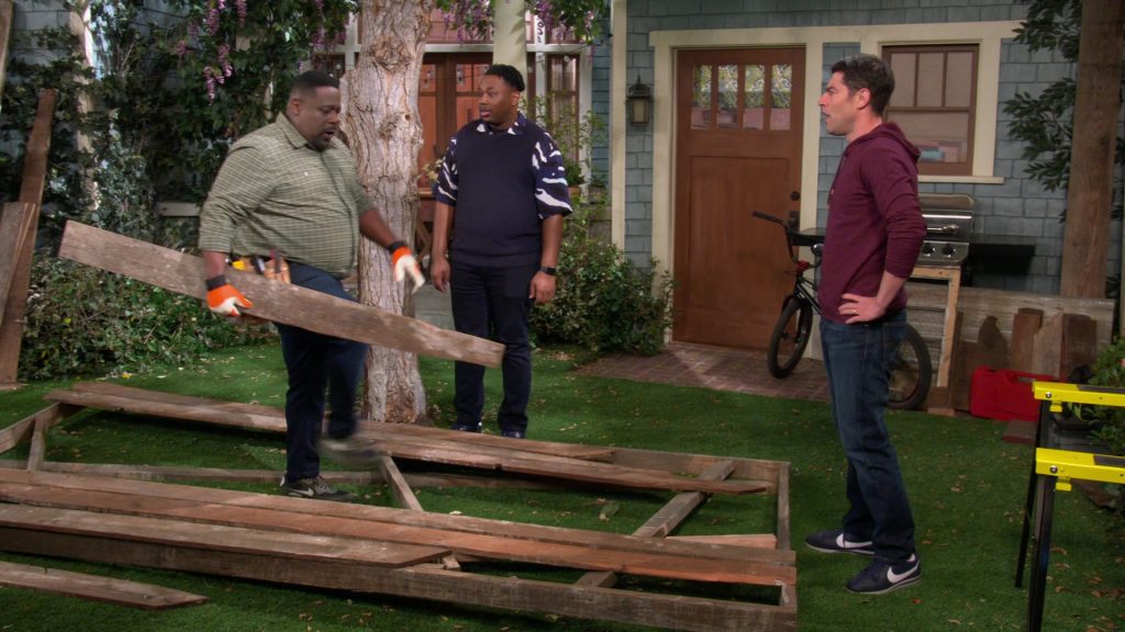 Nike Cortez Blue Sneakers of Max Greenfield as Dave Johnson in The Neighborhood S03E12 “Welcome to the Treehouse” (2021) (Image 1)