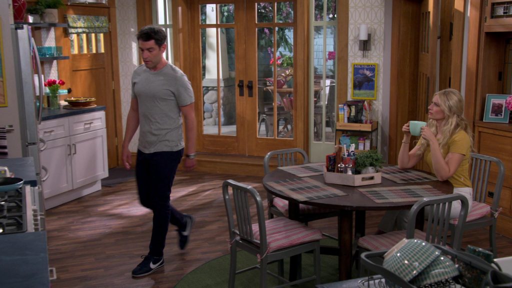 Nike Cortez Blue Sneakers of Max Greenfield as Dave in The Neighborhood S03E03 “Welcome to Couples Therapy” (2020) (Image 1)
