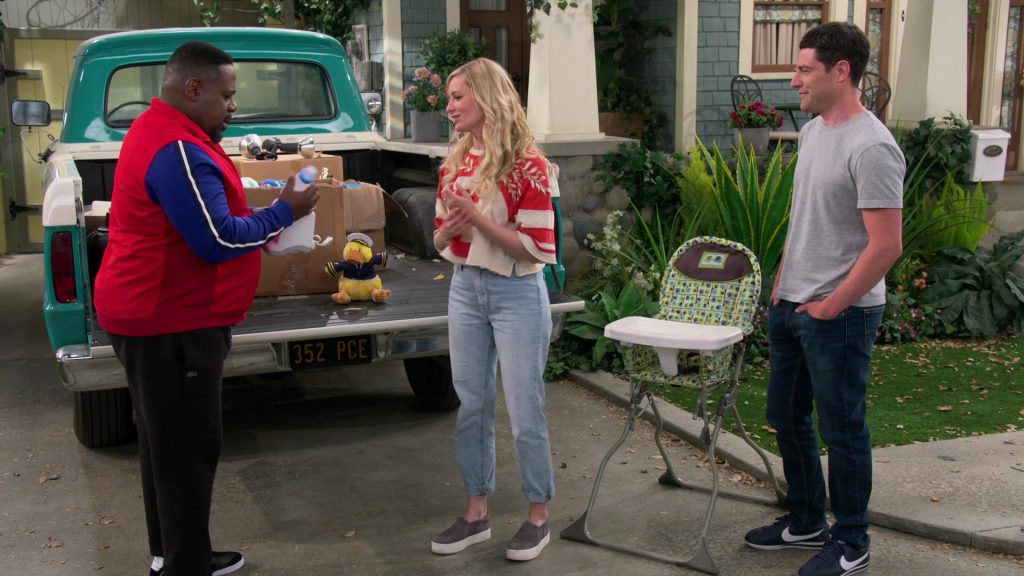 Nike Cortez Navy Blue Sneakers of Max Greenfield as Dave in The Neighborhood S03E16 “Welcome to the Test Run” (2021) (Image 1)