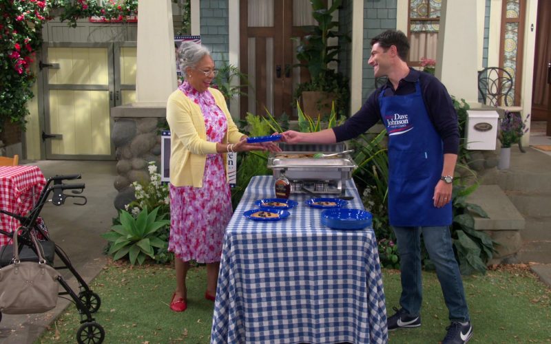 Nike Cortez Sneakers of Max Greenfield as Dave in The Neighborhood S03E02 “Welcome to the Election” (2020) (Image 1)