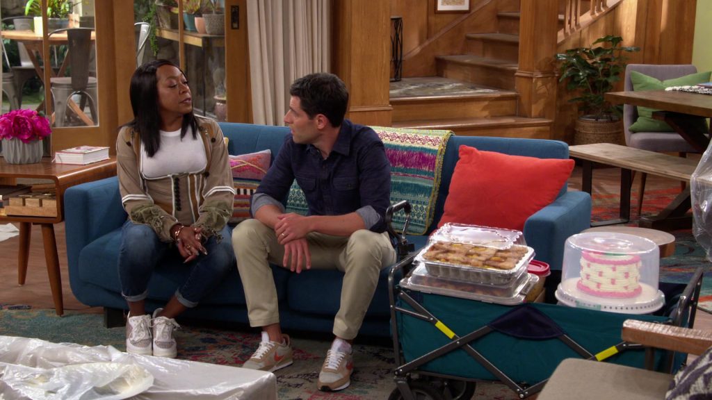 Nike Daybreak Sneakers of Max Greenfield as Dave Johnson in The Neighborhood S04E04 “Welcome to the Porch Pirate” (2021) (Image 1)