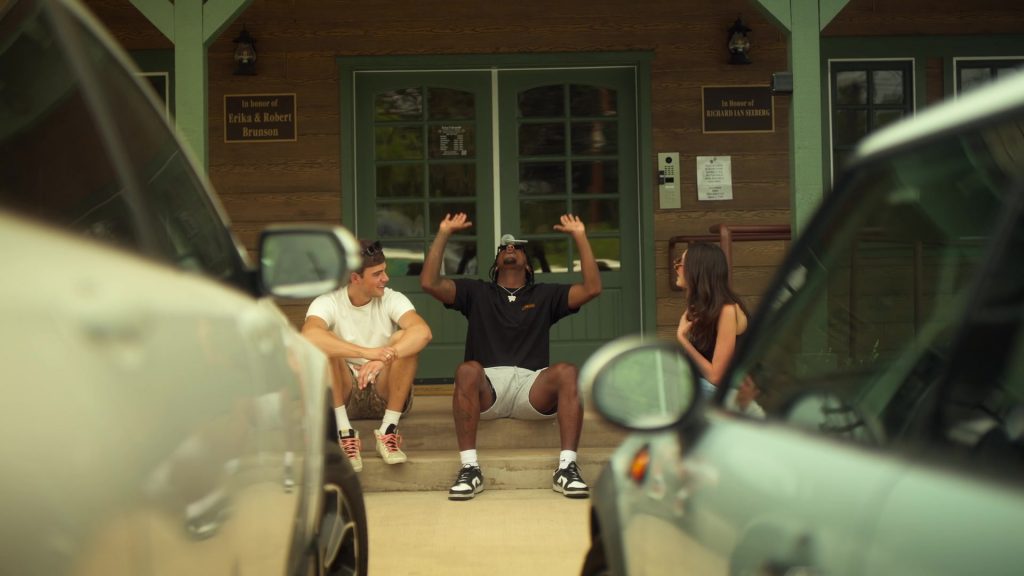 Nike Dunk Low Retro trainers in Calabasas Confidential S01E08 “Playing With Fire” (2026) (Image 2)