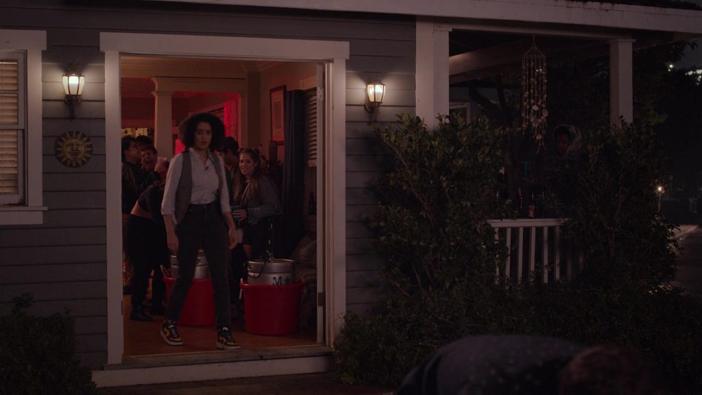 Nike Dunk Shoes of Lee Rodriguez as Fabiola Torres in Never Have I Ever S03E04 “…made someone jealous” (2022) (Image 1)