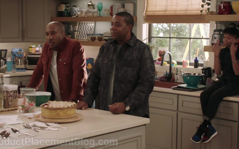 Nike Girls Sneakers in Kenan S01E01 “Pilot” (2021) (Image 1)