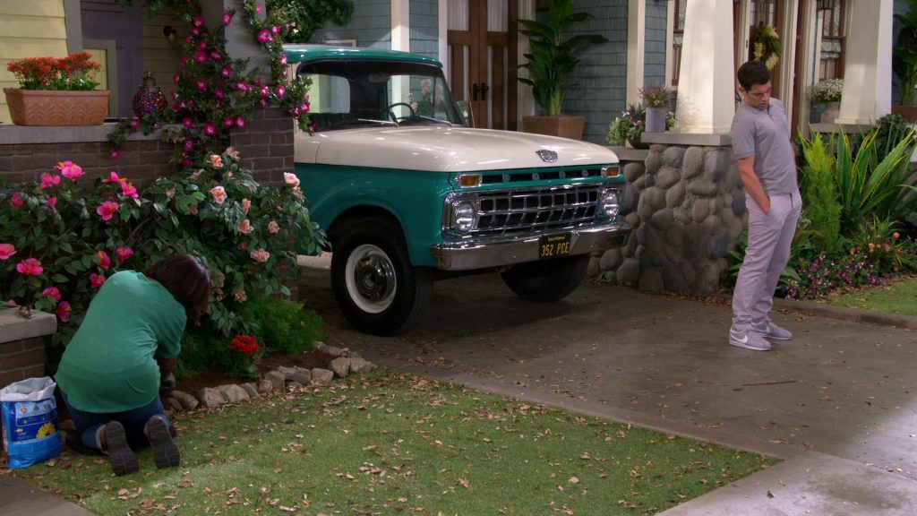 Nike Grey Sneakers Worn by Max Greenfield as Dave Johnson in The Neighborhood – Season 2, Episode 2, Welcome to the Bully (2019) (Image 1)
