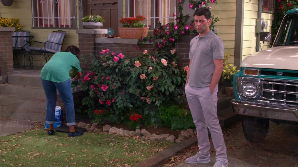 Nike Grey Sneakers Worn by Max Greenfield as Dave Johnson in The Neighborhood – Season 2, Episode 2, Welcome to the Bully (2019) (Image 5)
