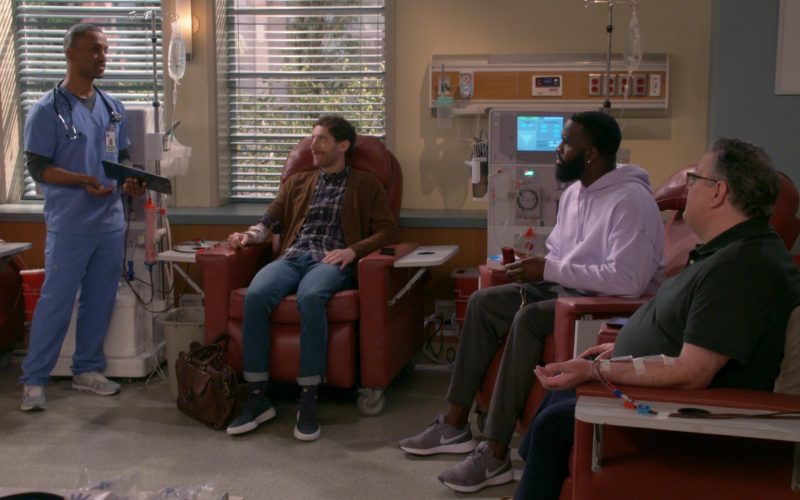 Nike Grey Sneakers Worn by Terrence Terrell as Eli in B Positive S01E16 “A Cute Asphyxiation” (2021) (Image 1)