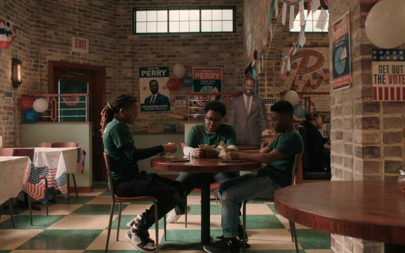 Nike Jordan 1 Sneakers in The Chi S03E10 “A Couple, Two, Three” (2020) (Image 1)