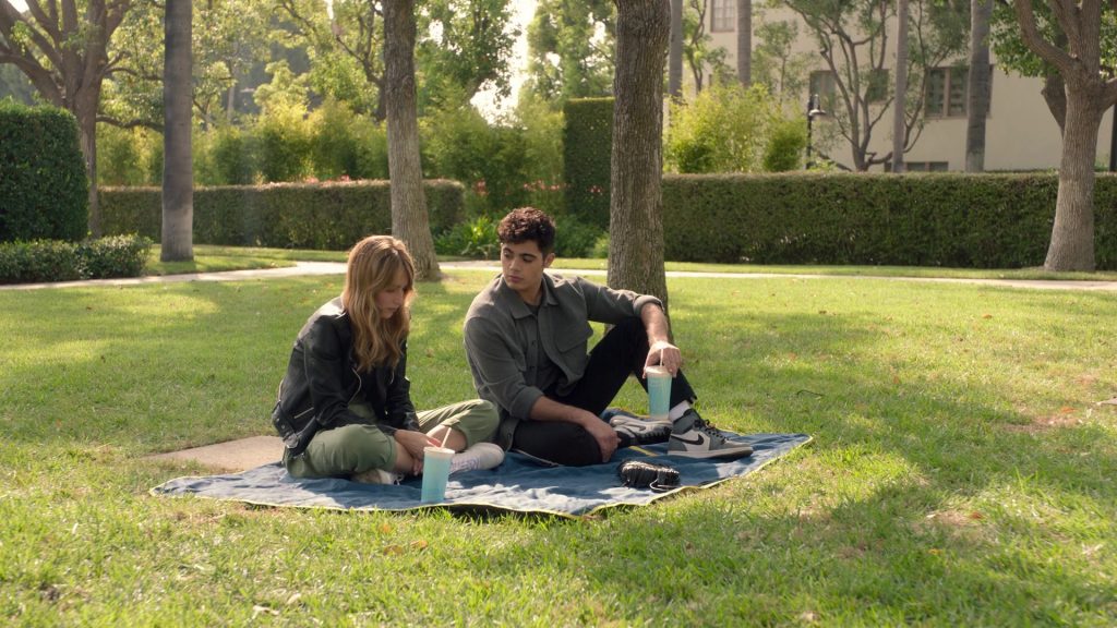 Nike Jordan 1 Sneakers of Emery Kelly as Dylan in Big Shot S01E05 “This is our House” (2021) (Image 1)