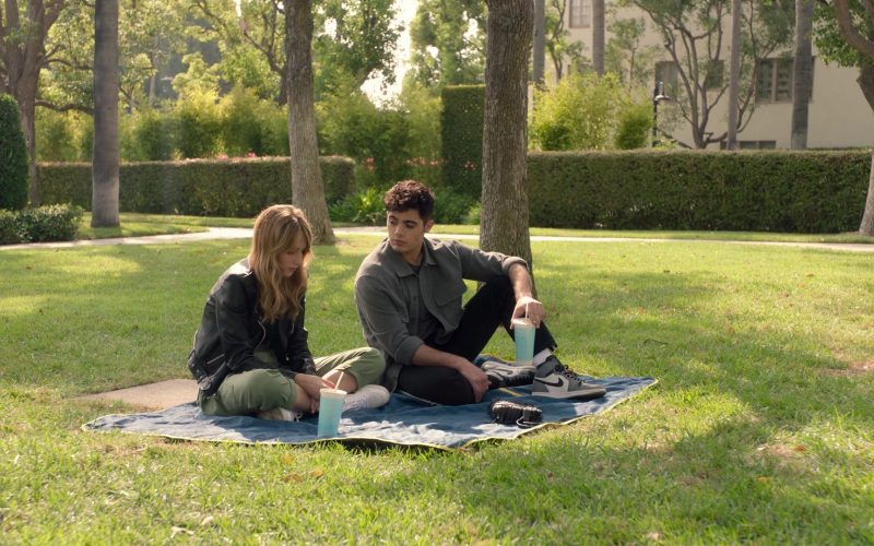 Nike Jordan 1 Sneakers of Emery Kelly as Dylan in Big Shot S01E05 “This is our House” (2021) (Image 1)