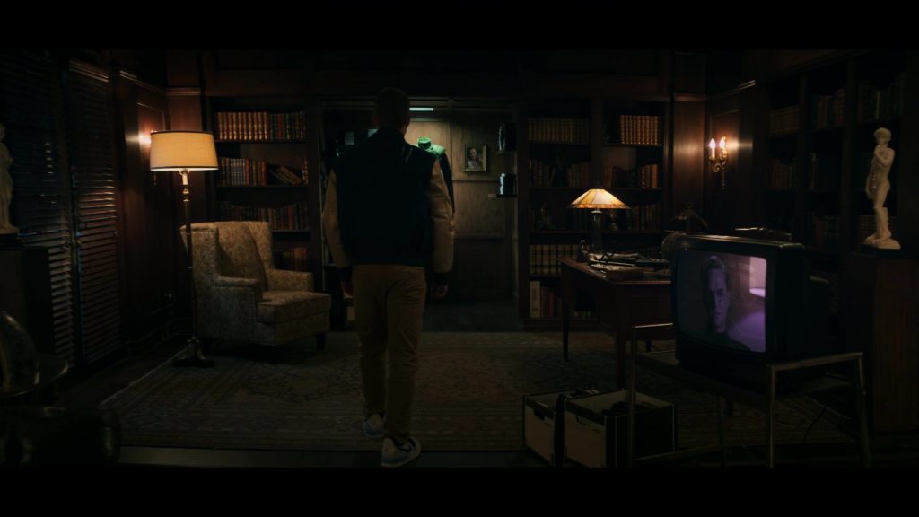 Nike Jordan Men's Sneakers in Stargirl S01E10 “Brainwave Jr.” (2020) (Image 1)