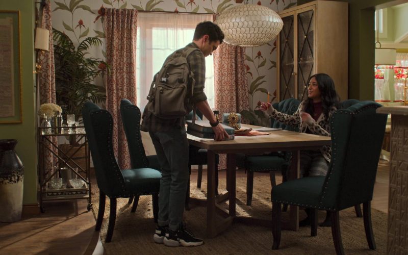 Nike Jordan Sneakers of Darren Barnet as Paxton Hall-Yoshida in Never Have I Ever S02E03 “… opened a textbook” (2021) (Image 1)