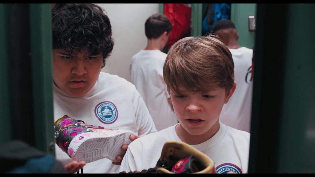 Nike Jordan Sneakers of Oakes Fegley as Peter Decker in The War with Grandpa (2020) (Image 4)