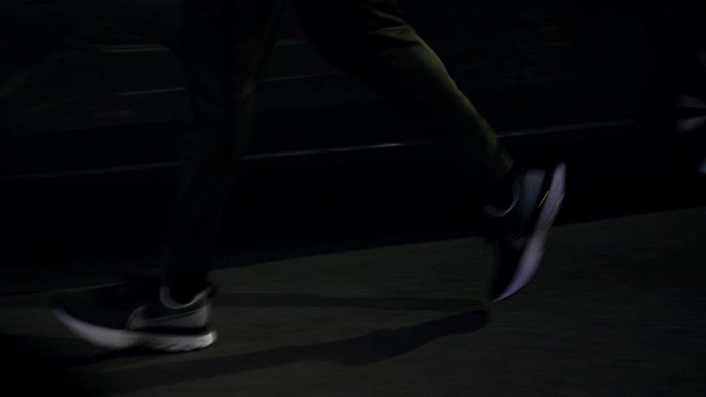 Nike Men's Running Shoes of Jamie Hector as Jerry Edgar in Bosch S07E03 “Sabes Demasiado” (2021) (Image 1)