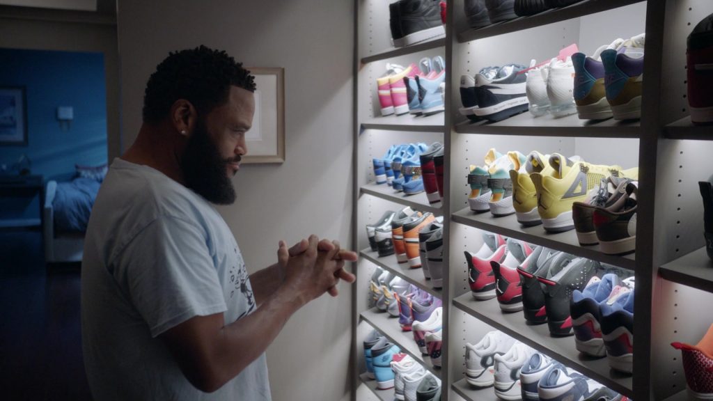 Nike Men's Shoe Collection of Anthony Anderson as Andre ‘Dre' Johnson in Black-ish S08E07 “Sneakers by the Dozen” (2022) (Image 2)