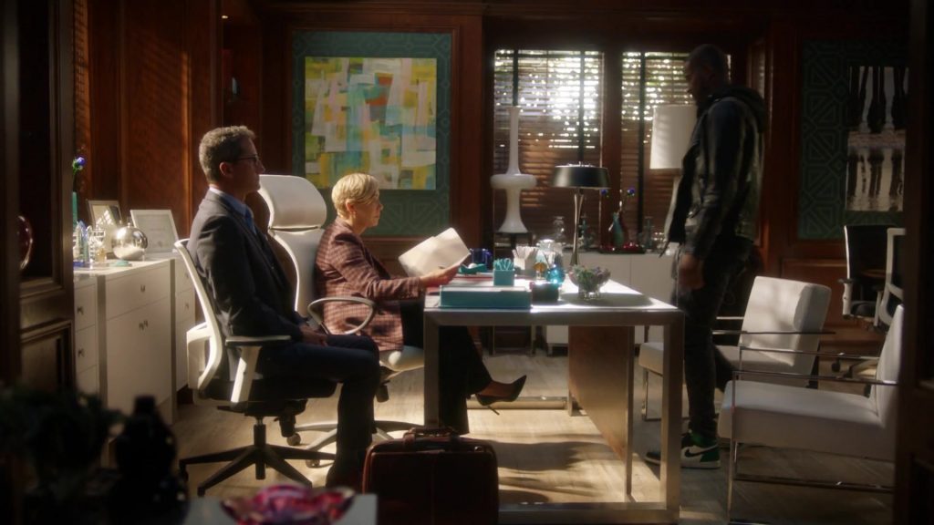 Nike Men's Shoes in Grown-ish S03E13 “NO HALO” (2021) (Image 1)